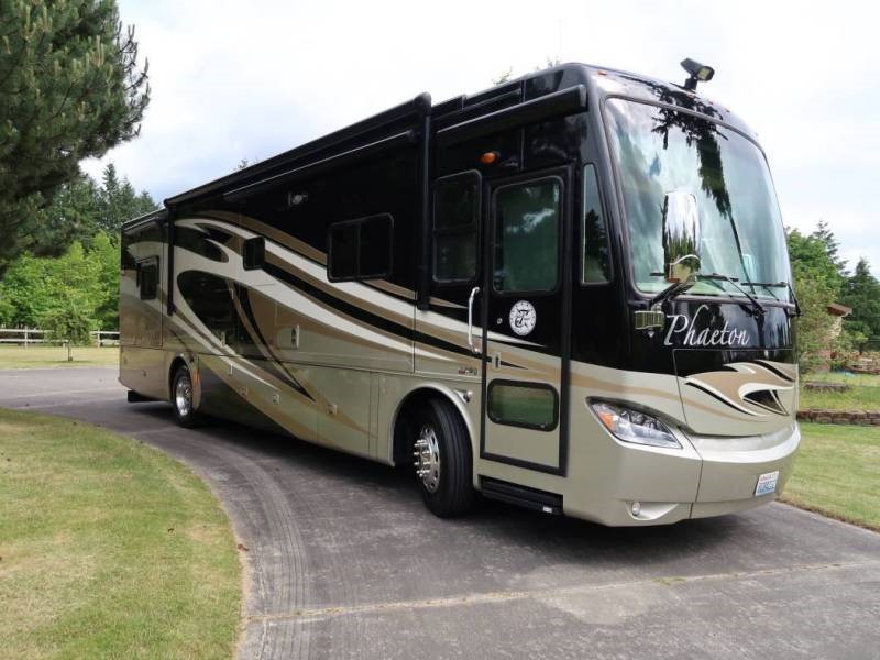 2013 Tiffin Phaeton 36QSH - 002