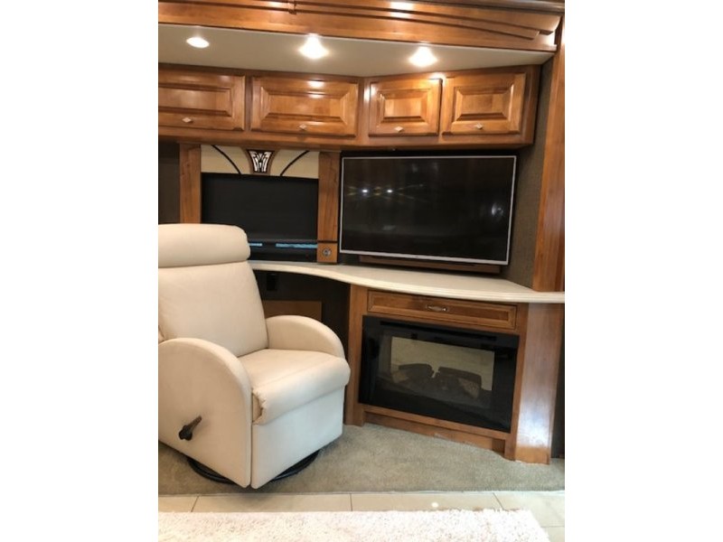 2016 Tiffin Phaeton 40QBH - 014