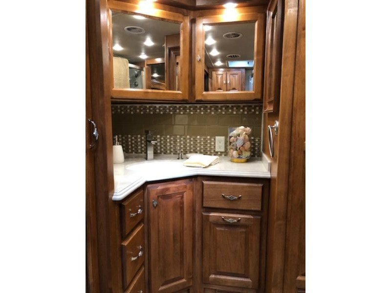 2016 Tiffin Phaeton 40QBH - 026