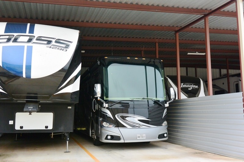 2015 Tiffin Phaeton 36GH - 005