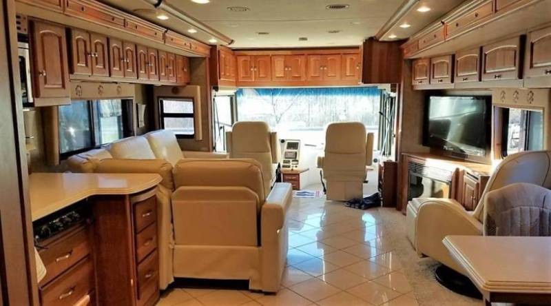 2013 Winnebago Journey 42E - 004