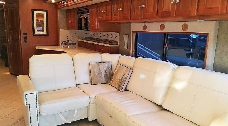 2013 Winnebago Journey 42E - 006