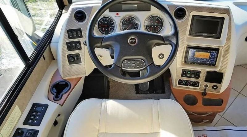 2013 Winnebago Journey 42E - 007
