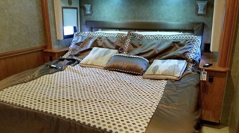 2013 Winnebago Journey 42E - 014
