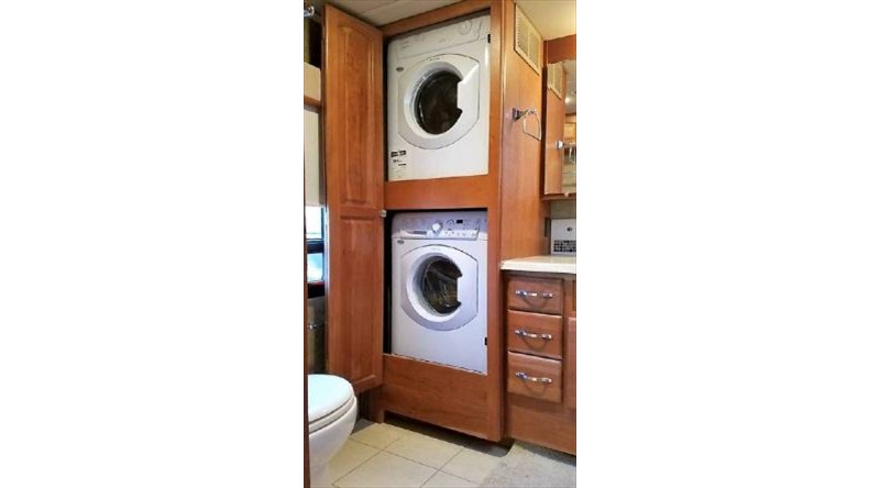 2013 Winnebago Journey 42E - 015