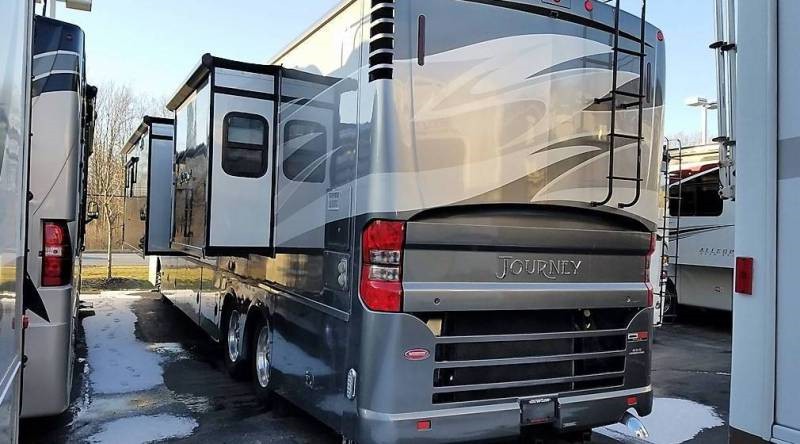 2013 Winnebago Journey 42E - 022