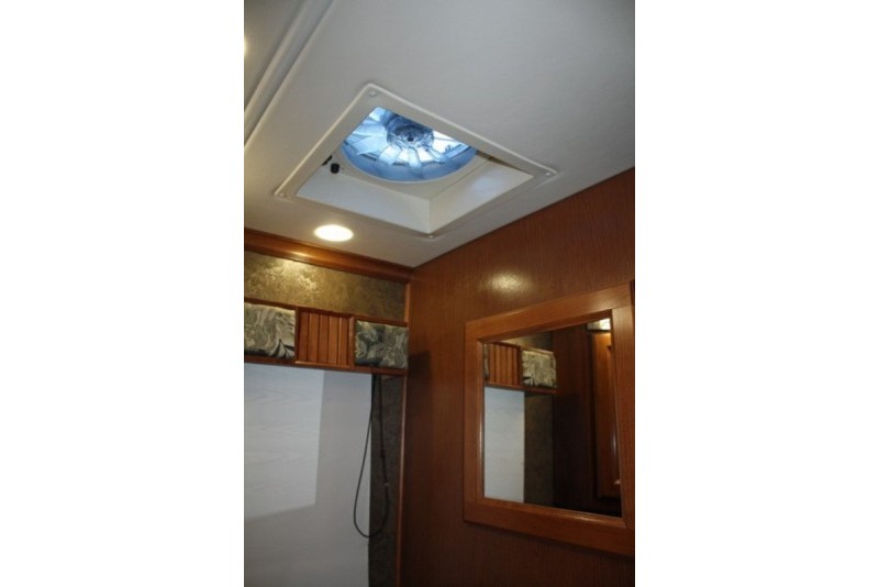 2014 Tiffin Allegro Breeze 32BR - 029