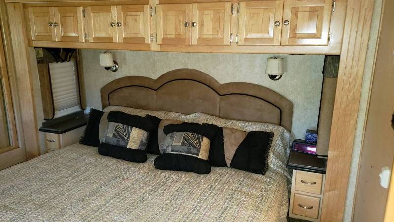 2007 Tiffin Phaeton 40QDH - 007