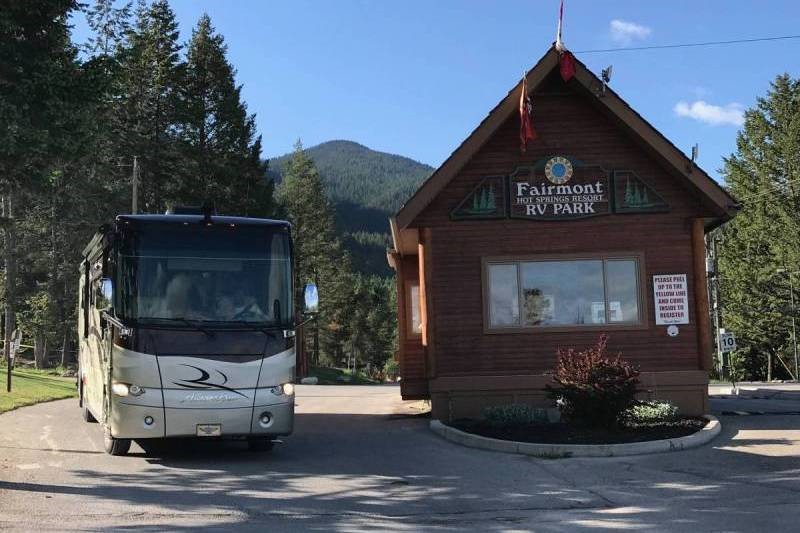 2011 Tiffin Allegro Bus 43QGP - 003