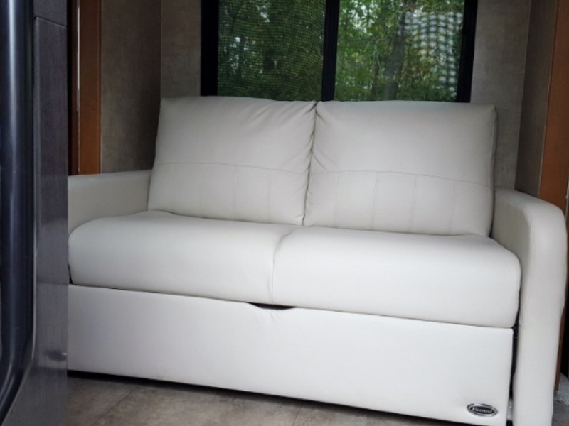 2016 Winnebago View 24G - 015