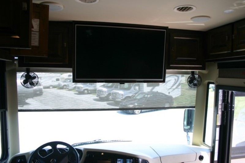 2017 Tiffin Phaeton 36GH - 011