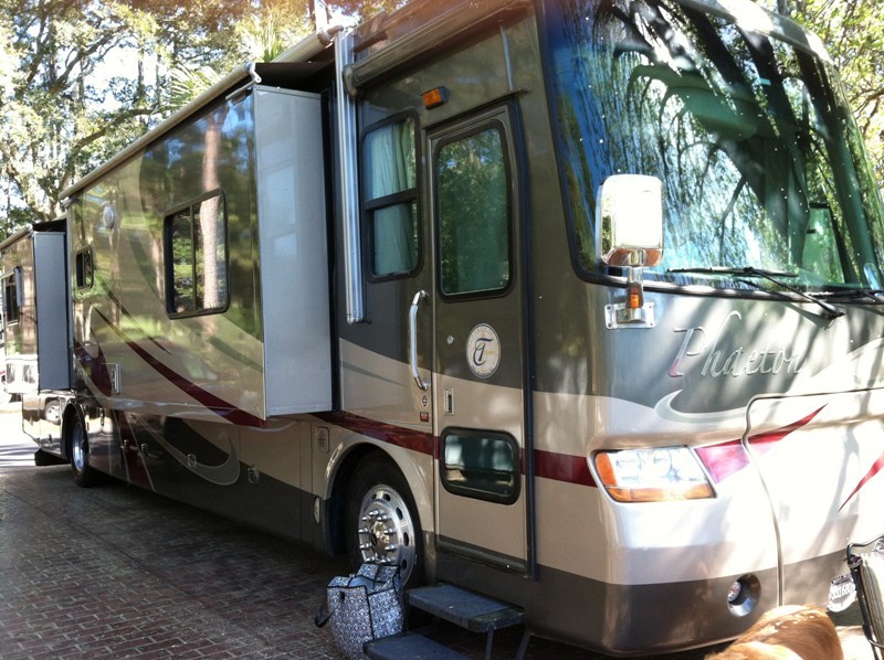 2006 Tiffin Phaeton 40QSH - 001