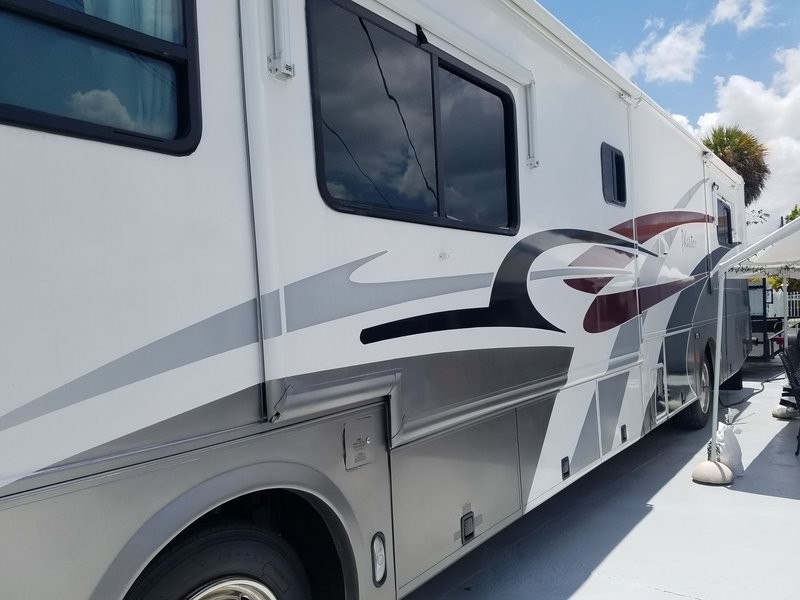 2003 Tiffin Phaeton 40GH - 004