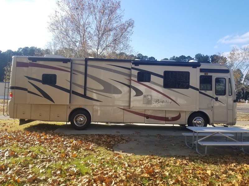 2008 Forest River Berkshire 360QS - 001