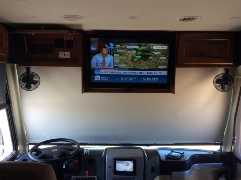 2013 Tiffin Allegro Breeze 32BR - 010