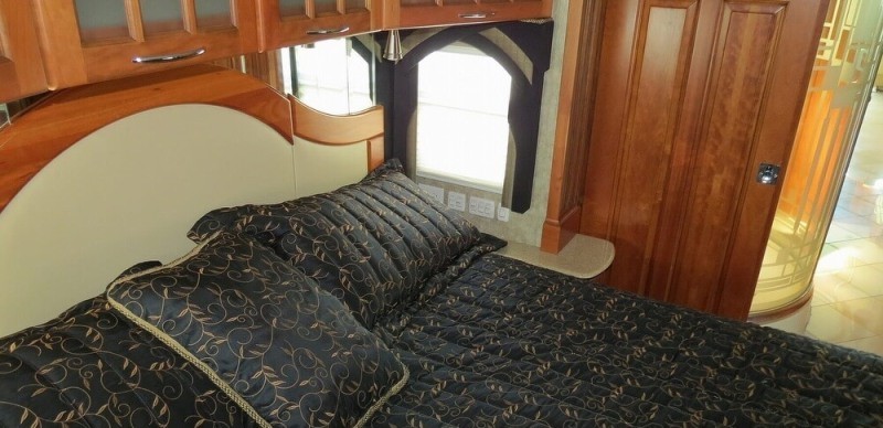 Newmar Mountain Aire 4529 - 019