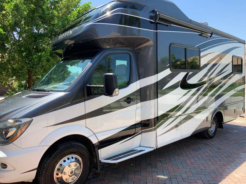 2017 Tiffin Wayfarer 24QW - 002