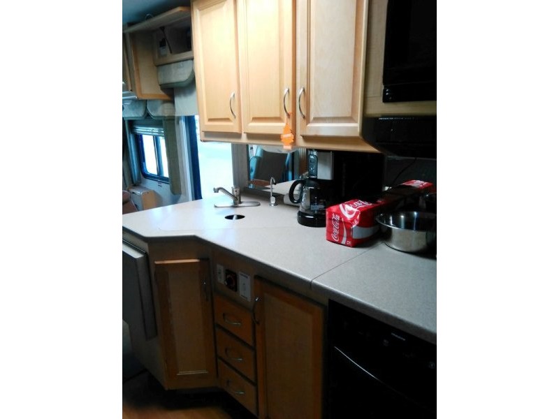 1002 2003 Fleetwood Southwind 35R - 006