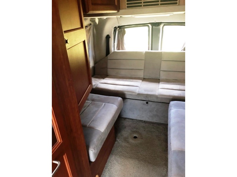 2009 Roadtrek 210 Popular - 008