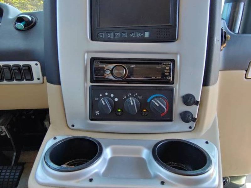 2012 Tiffin Allegro Breeze 28BR - 008