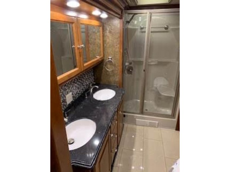 2015 Tiffin Phaeton 40AH - 009