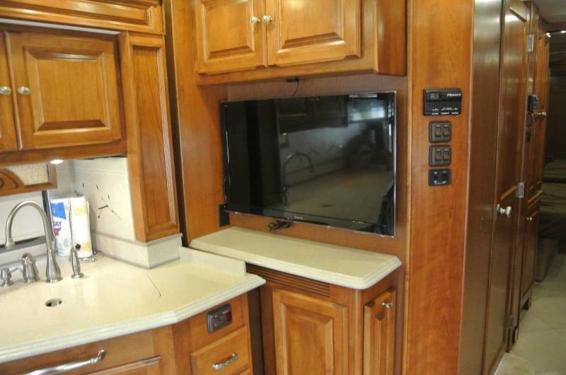 2013 Tiffin Phaeton 40QKH - 013