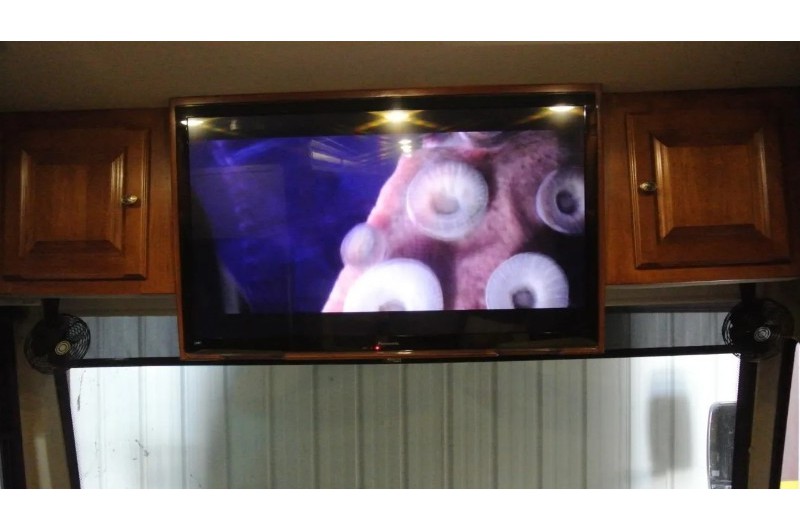 2013 Tiffin Phaeton 40QKH - 043