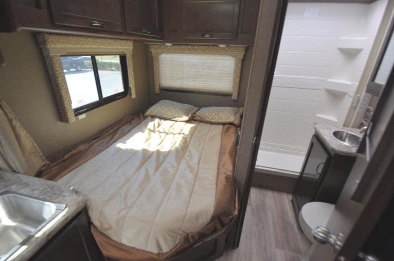 2018 Thor Freedom Elite 23H - 007
