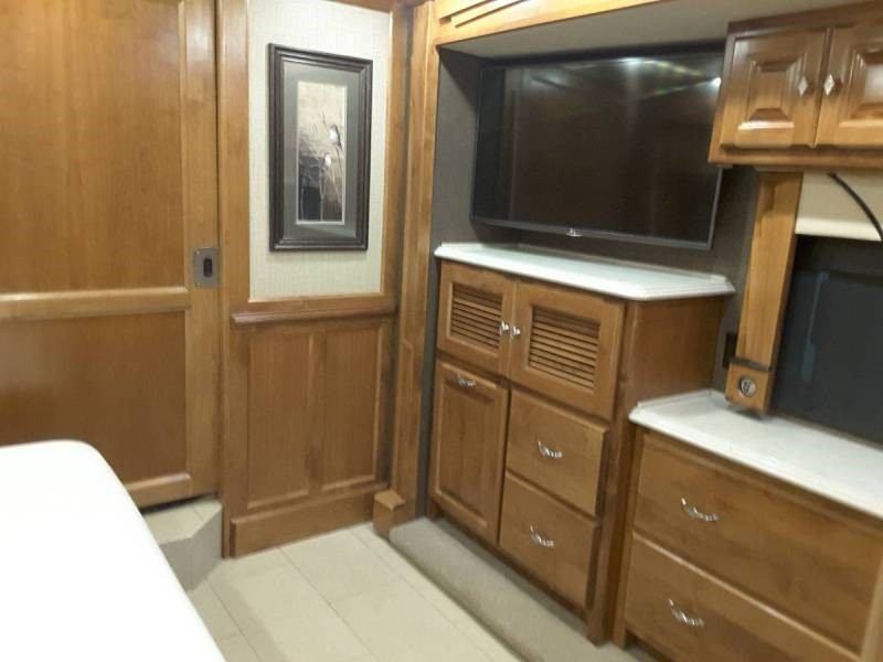 2016 Tiffin Phaeton 40AH - 011