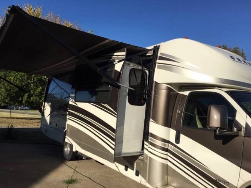 2013 Coachmen Concord 300TS - 004
