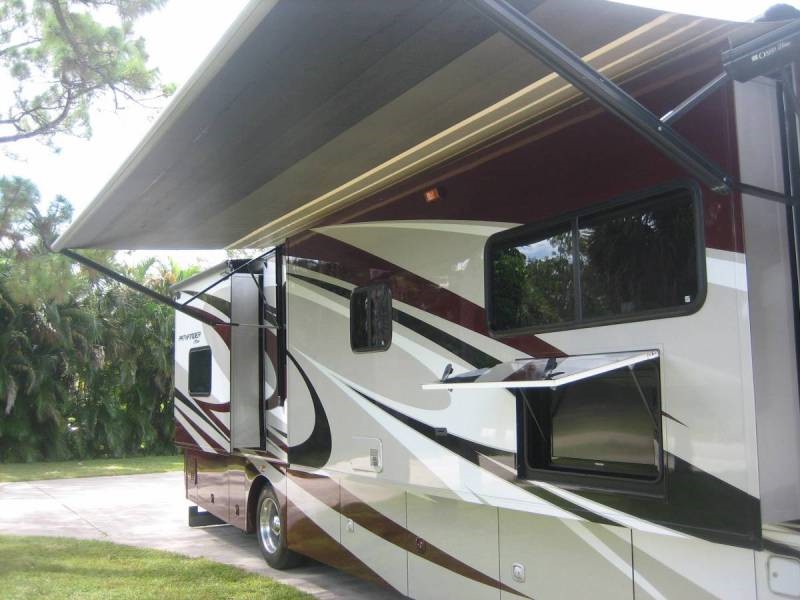 2013 Coachmen Sportscoach Pathfinder Elite - 003