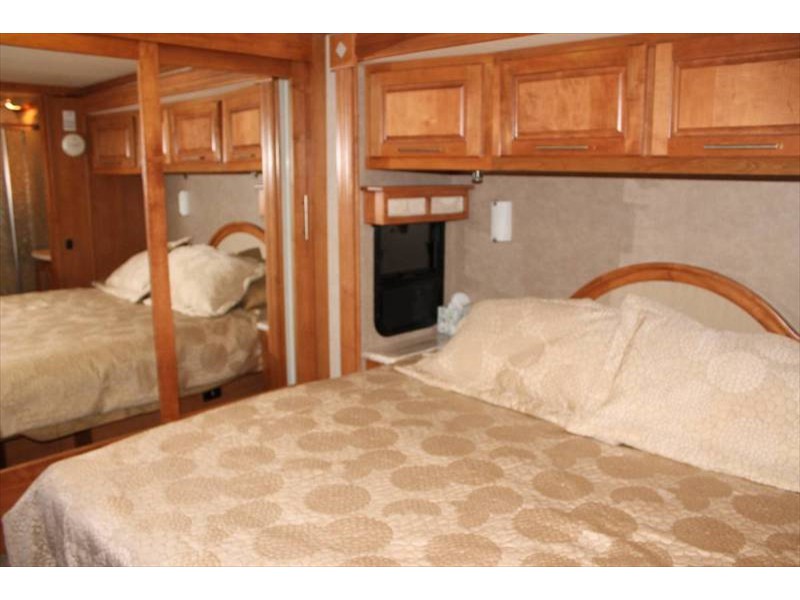 2013 Coachmen Sportscoach Pathfinder Elite - 011