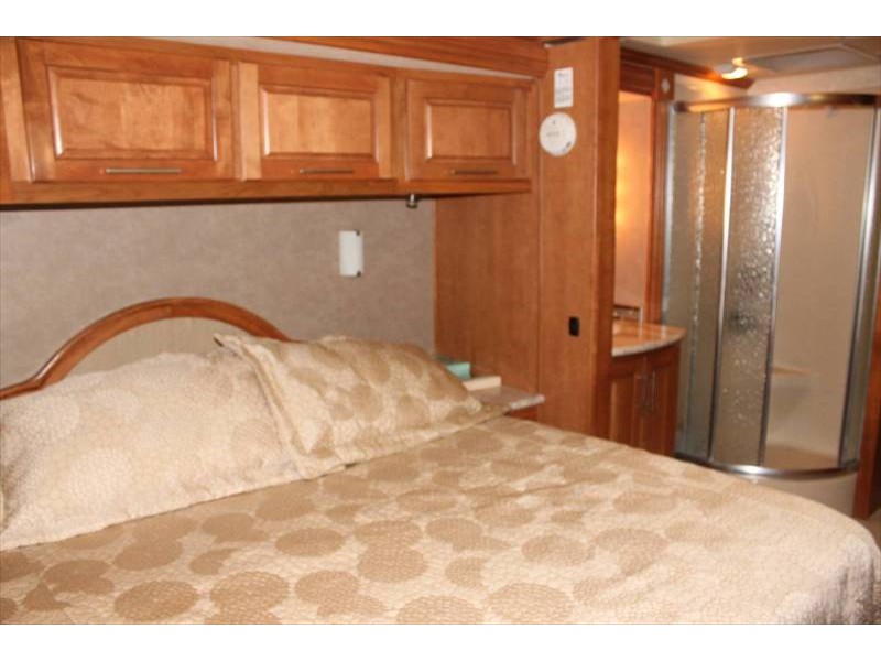 2013 Coachmen Sportscoach Pathfinder Elite - 013