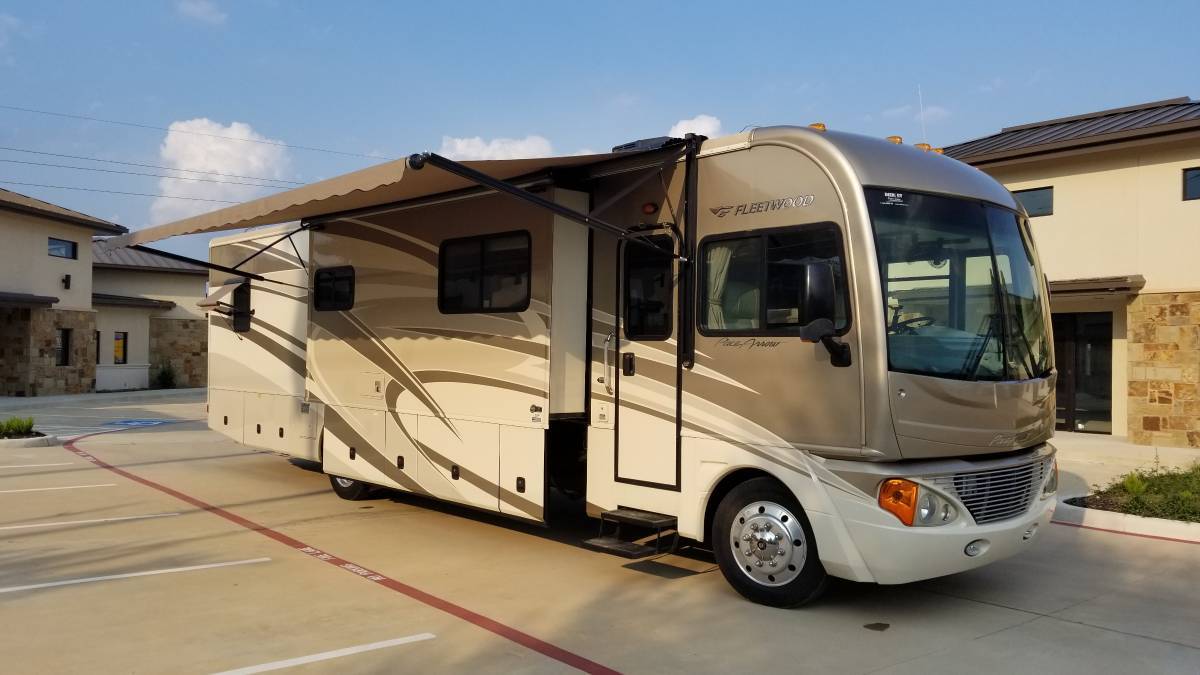 2008 Fleetwood Pace Arrow 38P For Sale