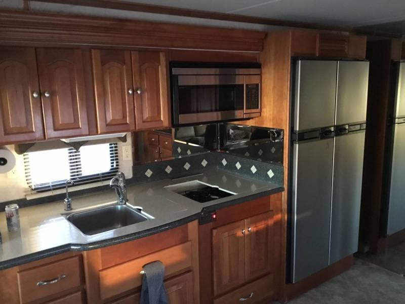 2005 Tiffin Allegro Bus 38TGP - 011