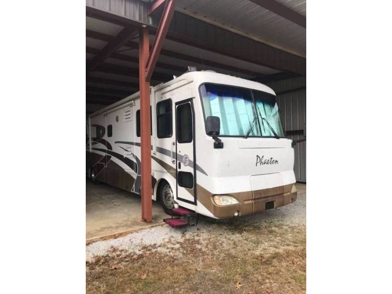 2004 Tiffin Phaeton - 010