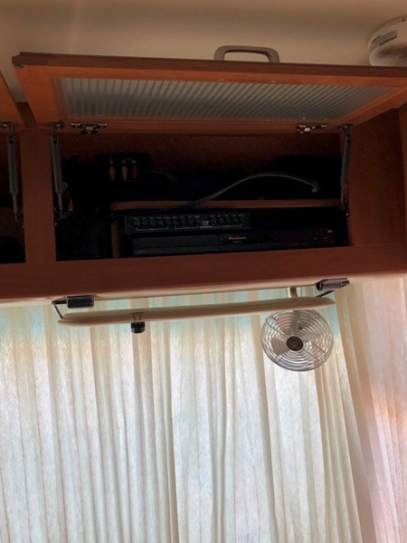 2010 Damon  Challenger  348 - 035