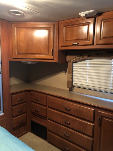 2010 Damon  Challenger  348 - 041