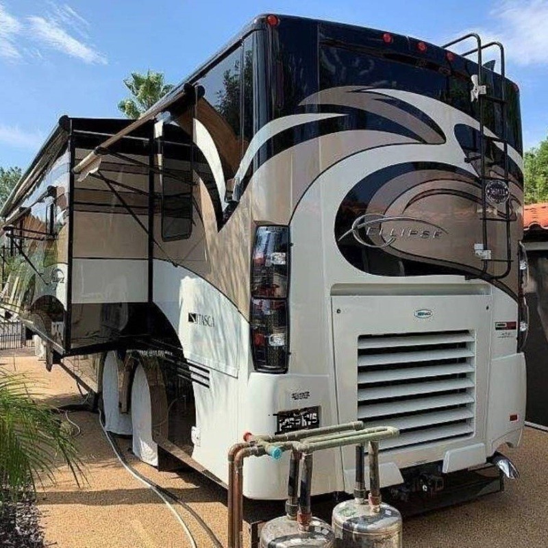 2012 Itasca Ellipse 42QD - 003