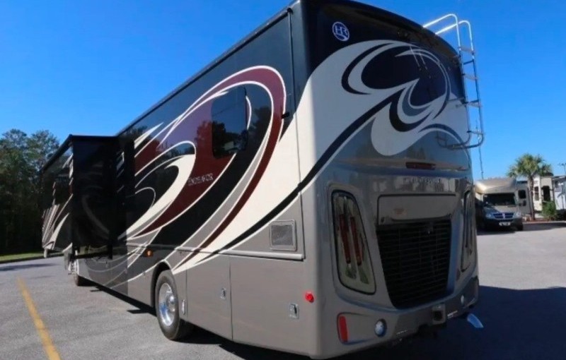 2018 Holiday Rambler Endeavor 40X - 004