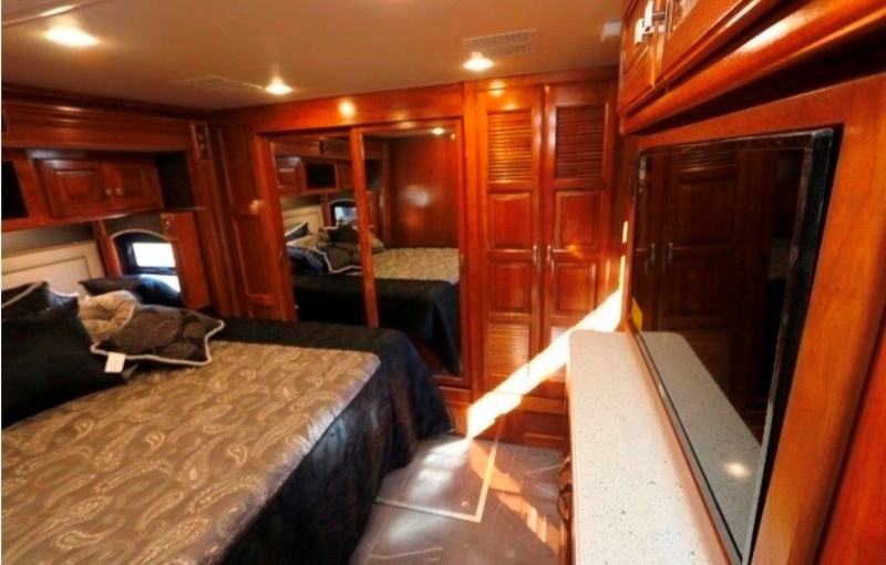 2018 Holiday Rambler Endeavor 40X - 020