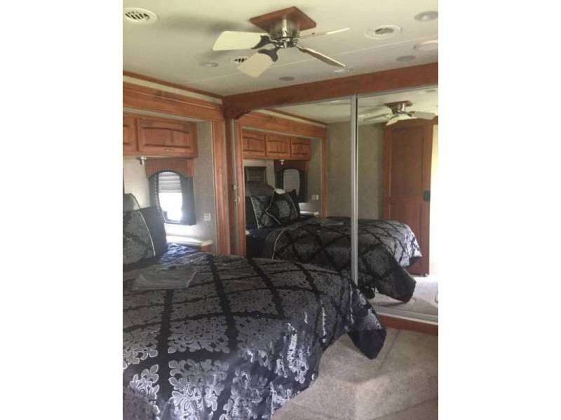 2009 Holiday Rambler Endeavor 41SKQ - 022