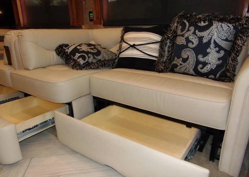 2014 Tiffin Zephyr 45TZ - 009