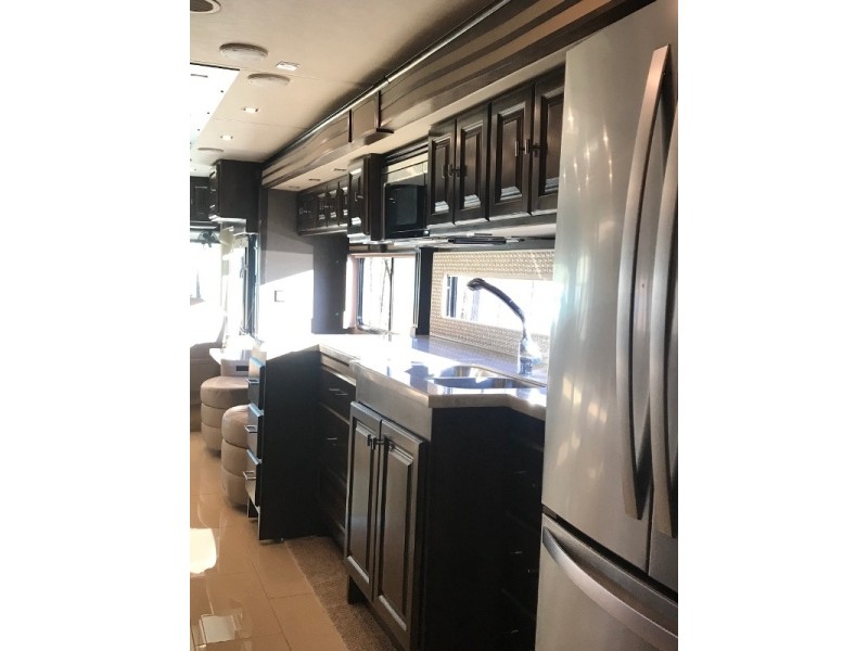 2019 Tiffin Allegro RED 37PA - 019