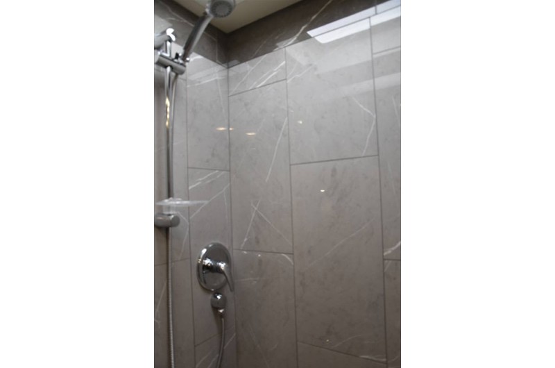 2019 Fleetwood Discovery LXE 40D - 044