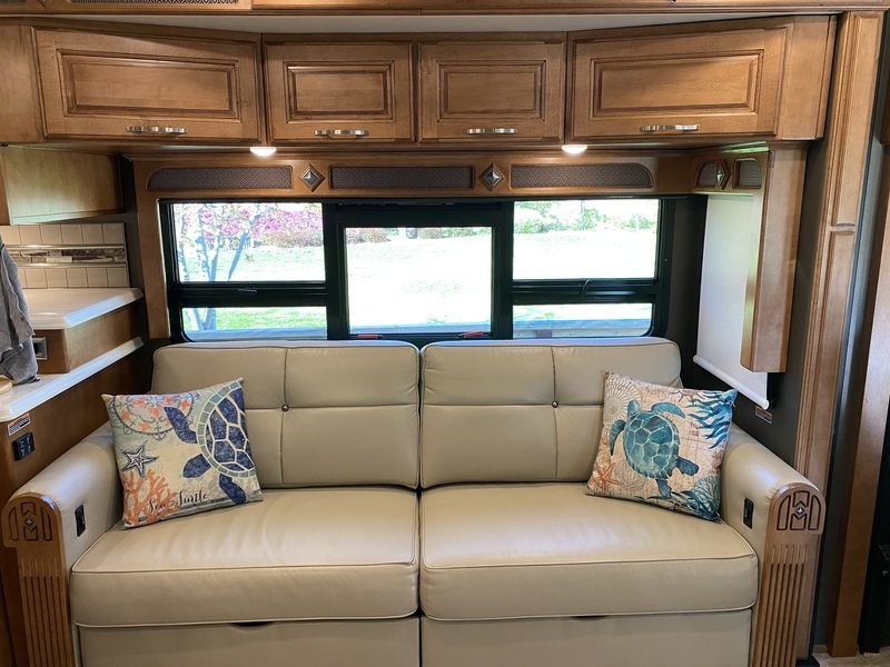 2017 Winnebago Journey 40J - 007