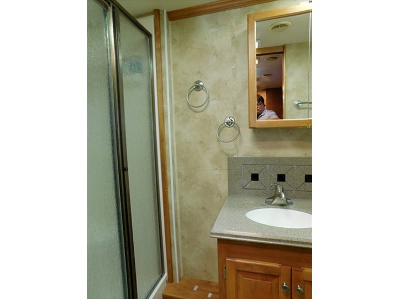 2009 Tiffin Allegro Bay - 011