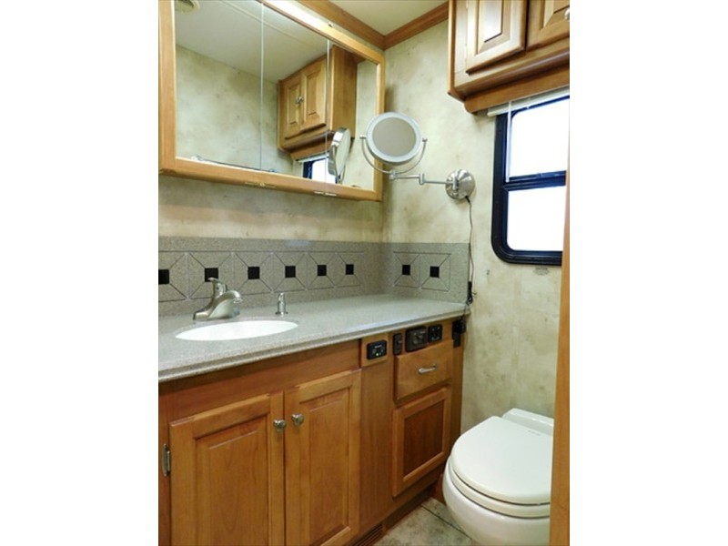 2009 Tiffin Allegro Bay - 012