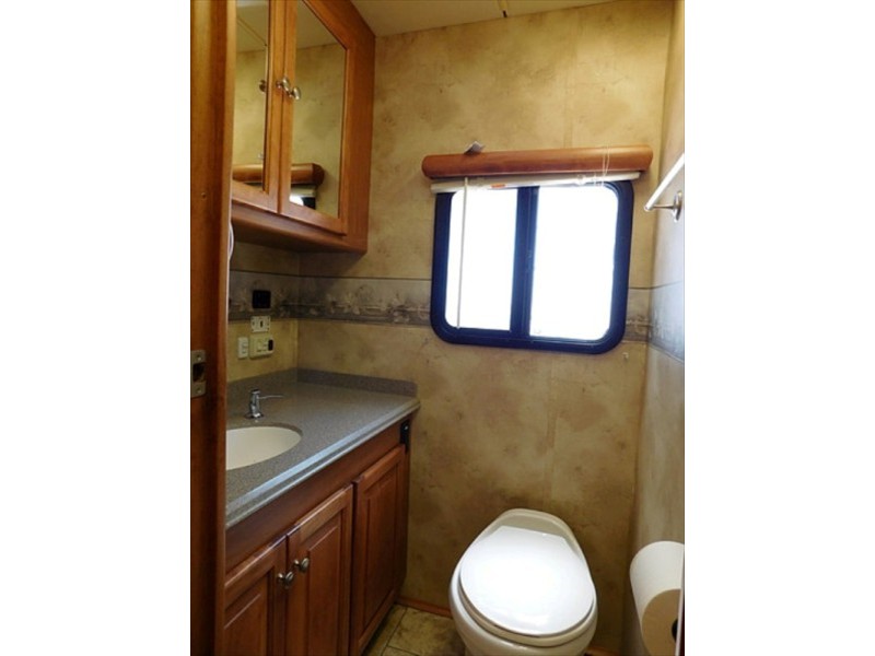 2009 Tiffin Allegro Bay - 014