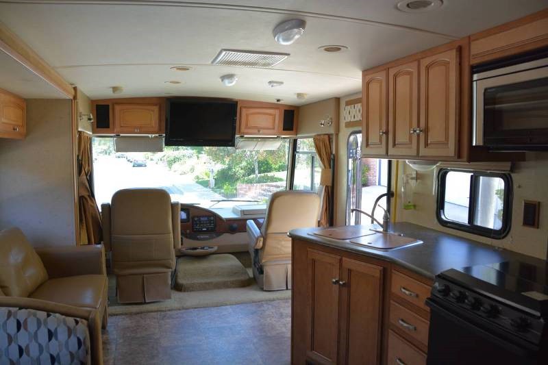 2013 Winnebago Vista 35B - 007